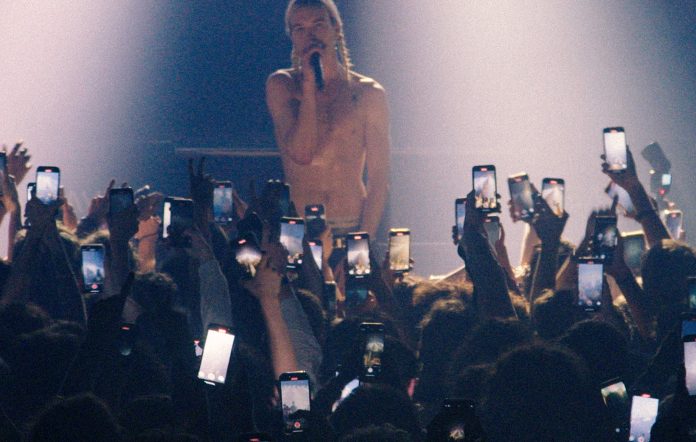 2hollis live at Heaven, London, March 2025