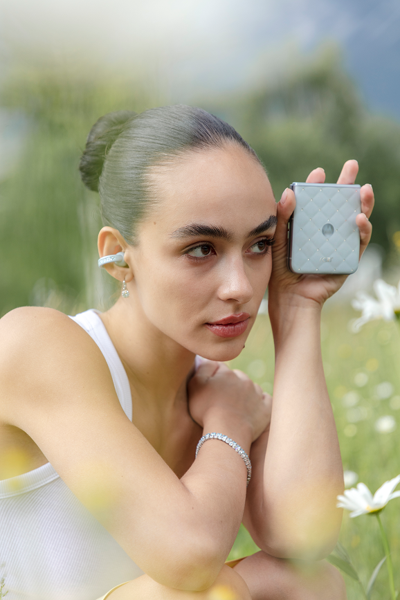 Swarovski x Motorola